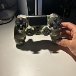 DualShock 4 Wireless Controller PlayStation 4 Camo Skin