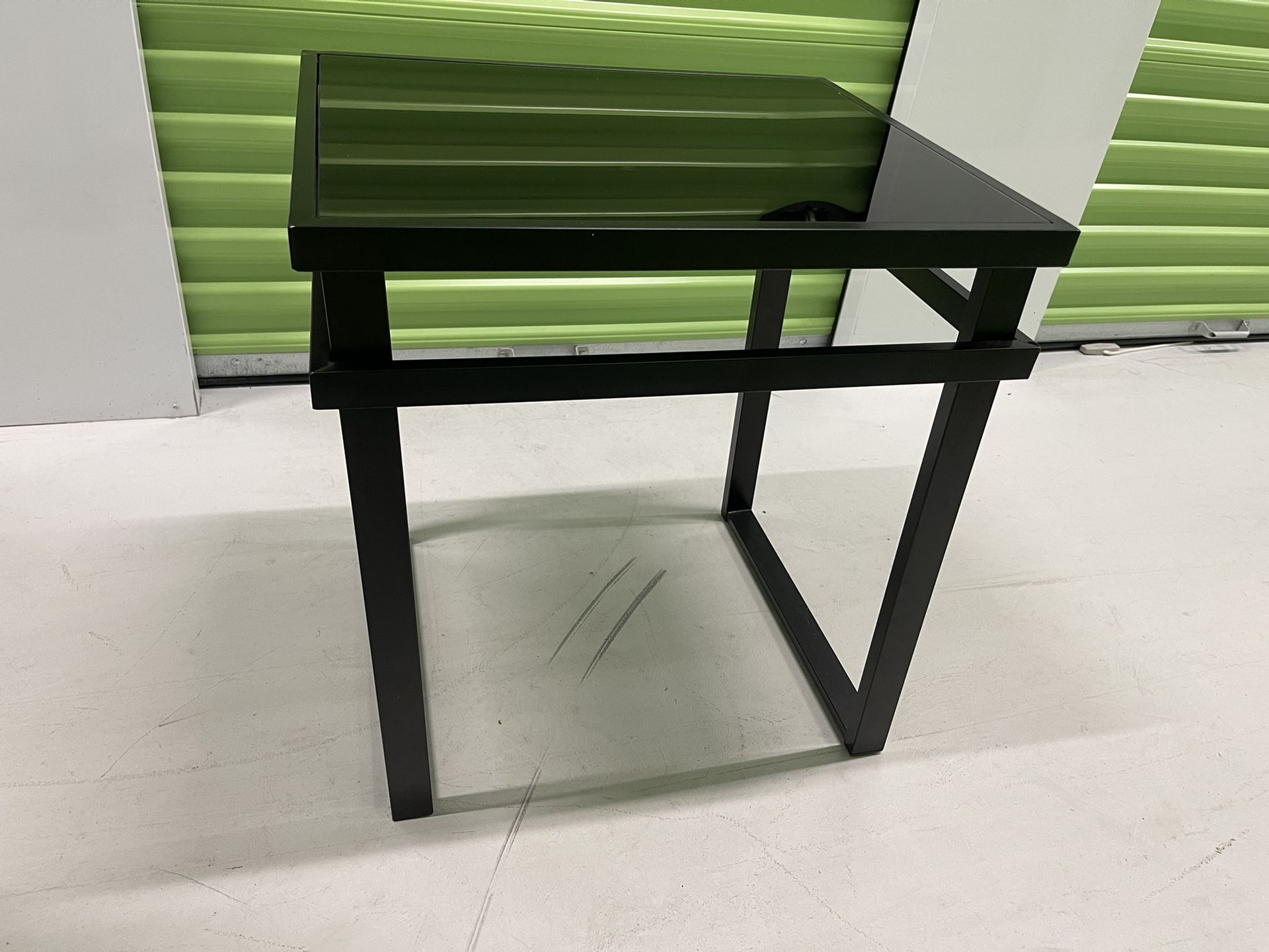 Black Glass End Table Set
