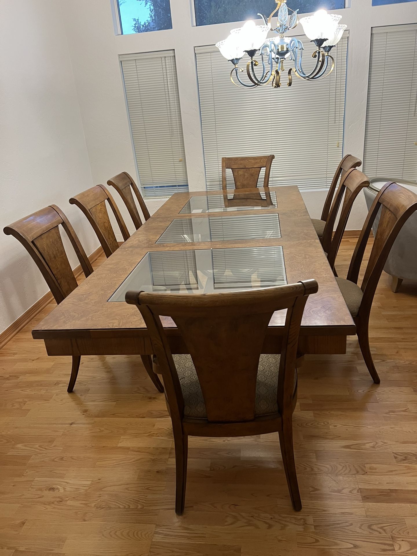 Table With 8 Chairs And The Console. Very Good Condition.