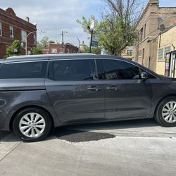 2016 Kia Mini Van 