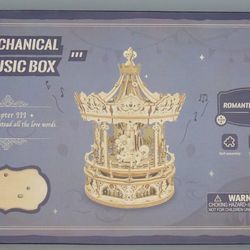 ROKR mechanical music box puzzle - 336 pieces