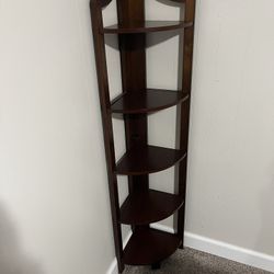 Vintage Pier One Imports, Five Shelf Corner Rack in Great Condition 