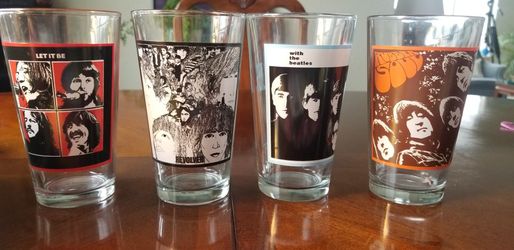 4 Beatle Glasses Pint Size