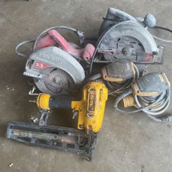 Desalt Nail Gun & Skilsaws 