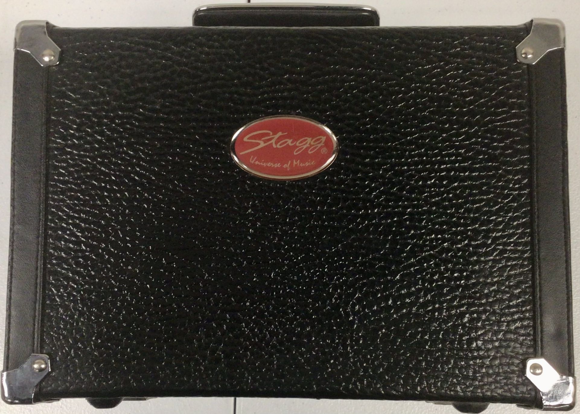 Gorgeous wind instrument