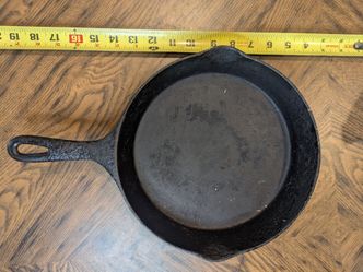 Vintage Wagner Ware National no. 8 Vintage Cast Iron Skillet 1
