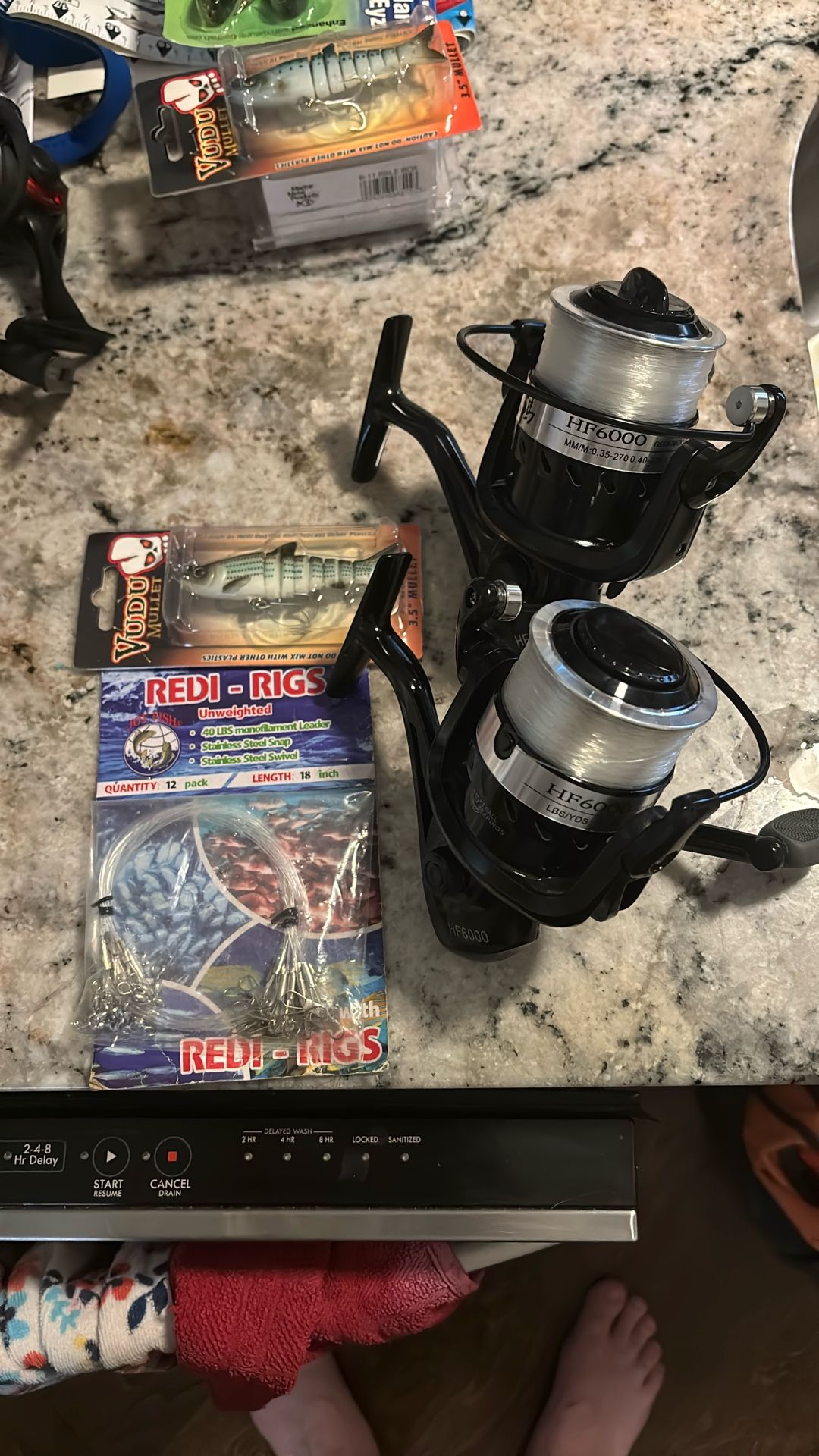2 HF 6000 Reels Prespooled PLUS Vudu Swimbait, RR Leader Rigs + BONUS