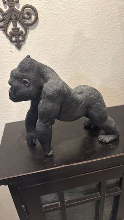 Gorilla statue