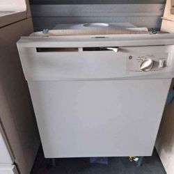 Biege GE Dishwasher