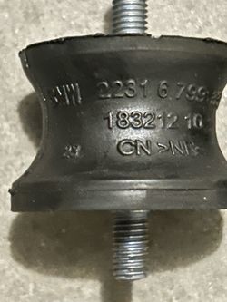 Used Genuine BMW e46 Transmission Mounts