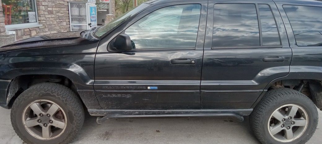 Automotive Parts 2004 Jeep Grand Cherokee 