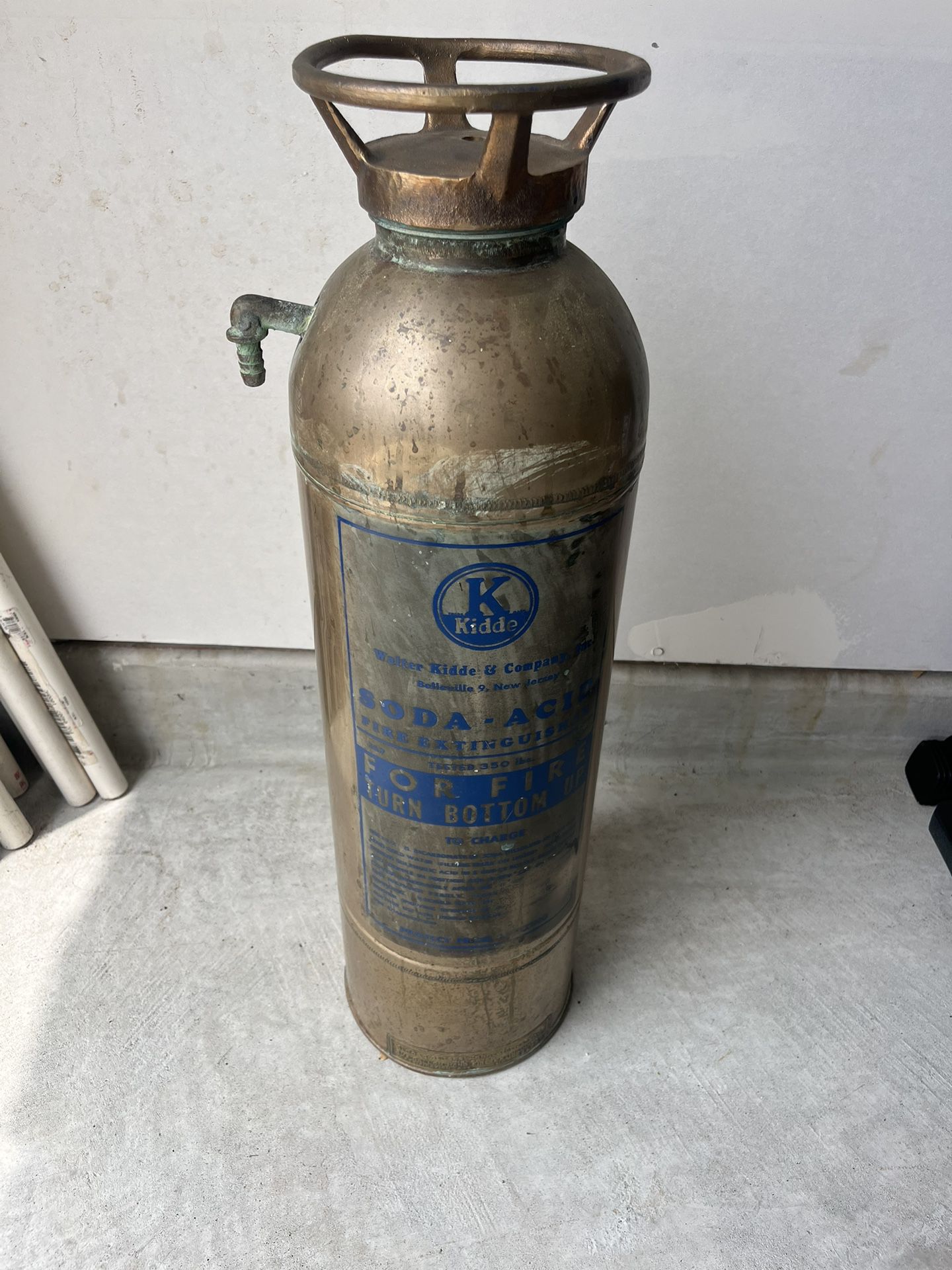 Vintage Kidde Soda Fire Extinguisher