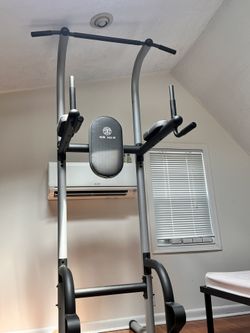 gold s gym xr 10.9 power tower for Sale in Queens NY OfferUp