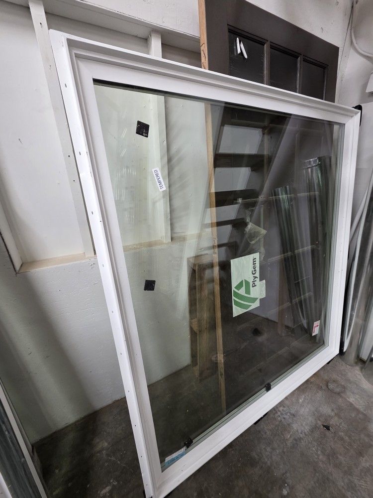 Vinyl White Tempered Window 59 1/2 X 65 5/8"