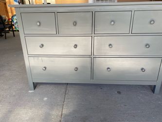 Dresser Ikea hemnes