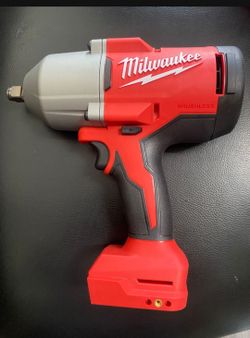 Impact Wrench With Milwaukee 1/2