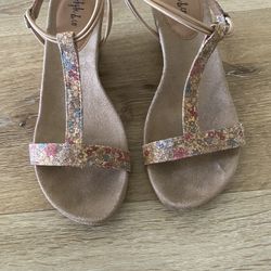 Womens Shoes 4 pairs See Details For $