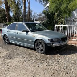 2003 BMW 330i. PARTING OUT