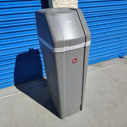 Water Softener 4200 Grain Capacity *Used /On Off Clean Filter 