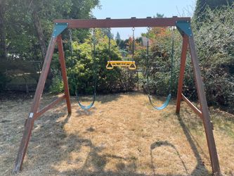 Free swing set