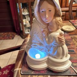 Beautiful Mother And Son Statue Lamp 