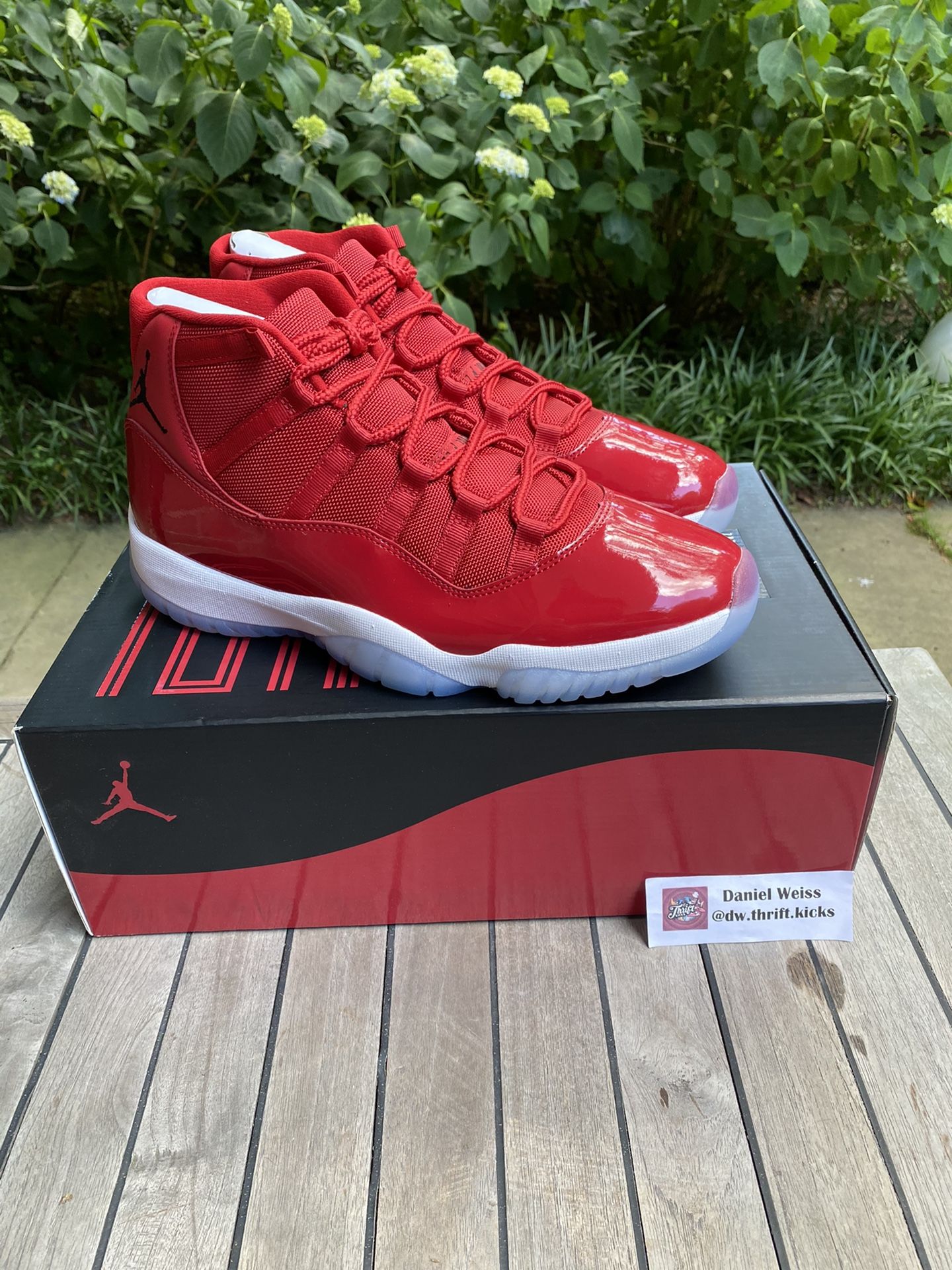 Deadstock Jordan 11 Win Like 96