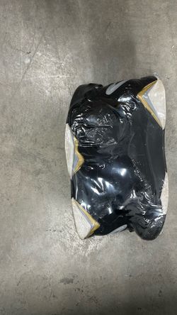 black and gold Nike Air Jordan True Flight