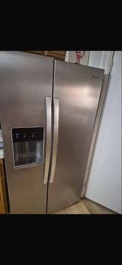 Clean fridge like new