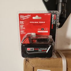 Milwaukee XC 5.0 M18 Battery.