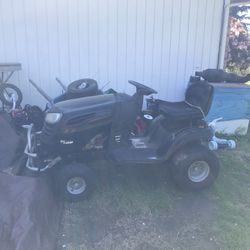 Riding Lawnmower 