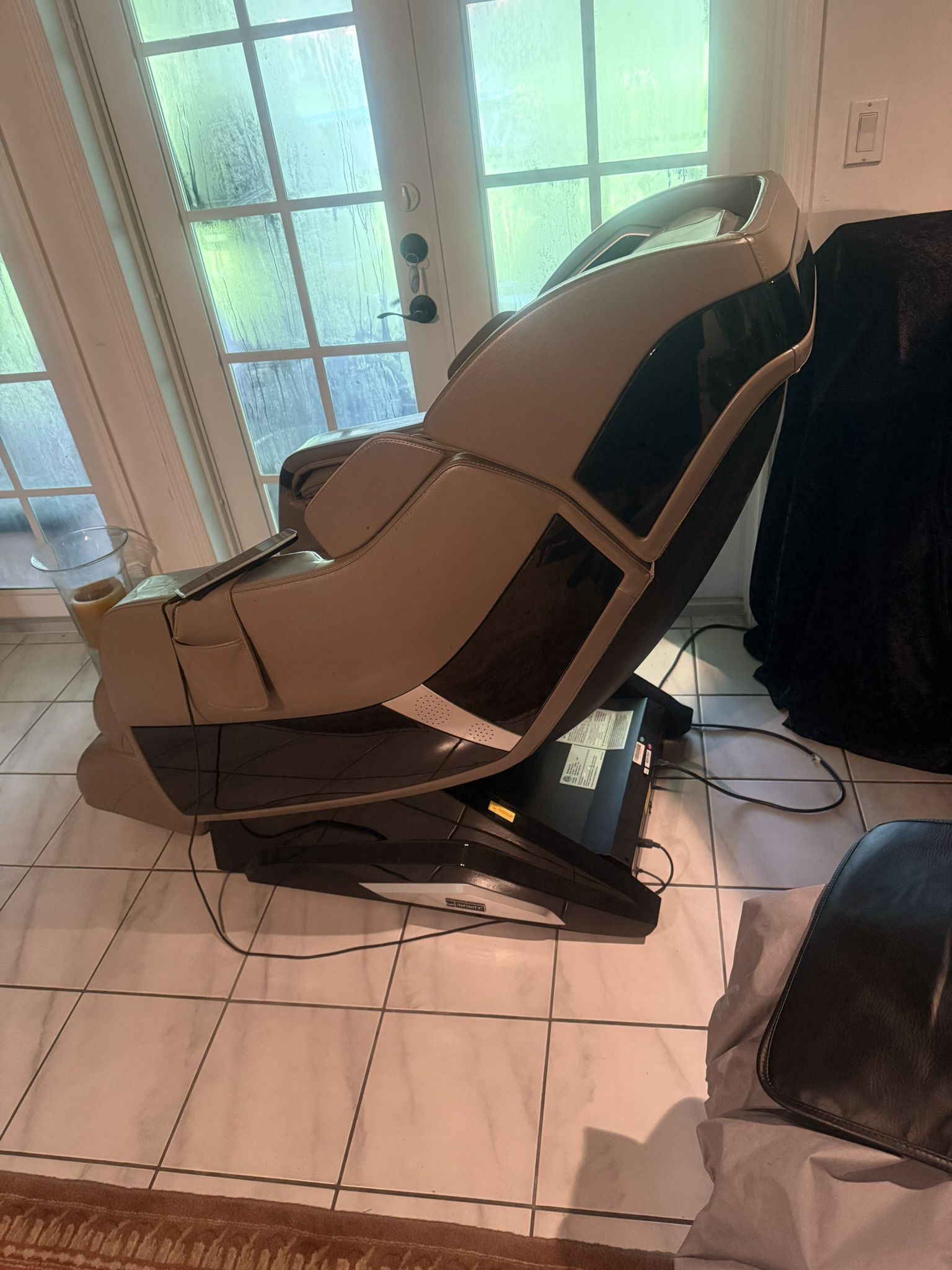 MASSAGE CHAIR INTERTEK MODEL IT-RIAGE-X3