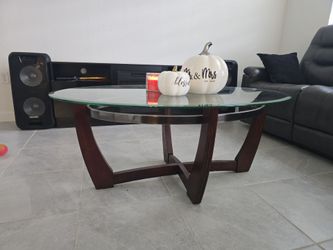 Contemporary Oval Cocktail / Coffee Table. WOOD, GLASS AND METAL