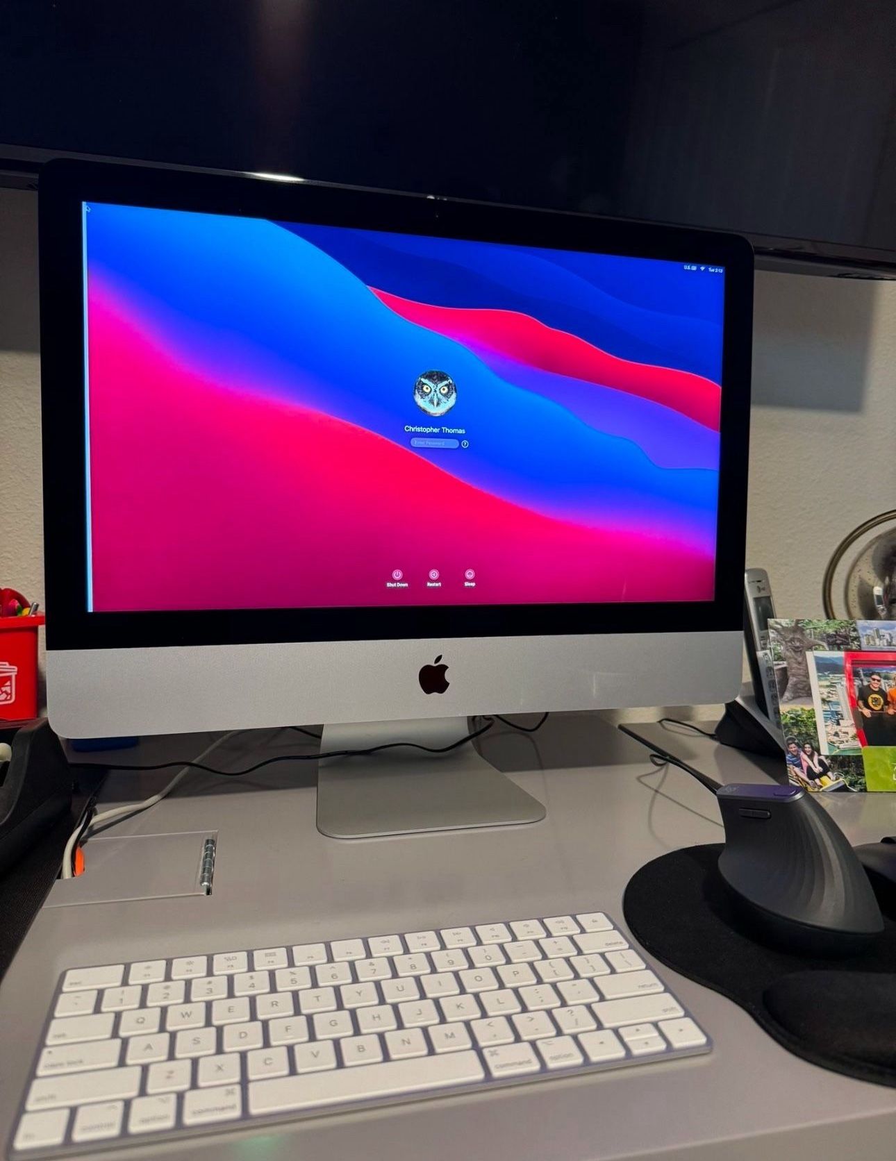 Apple iMac (Retina 4K, 21.5-inch)