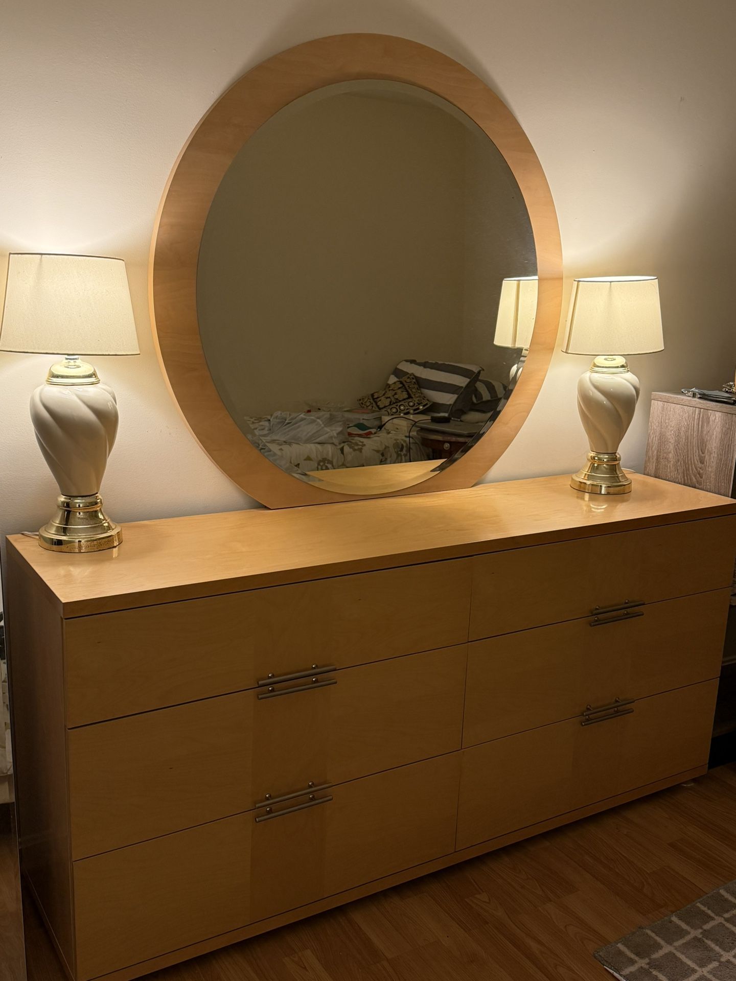 Dresser With Two Side Tables