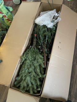 CHRISTMAS TREE 6.5 Ft