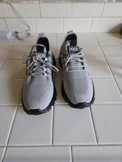 Tennis shoes  Size 8 1/2