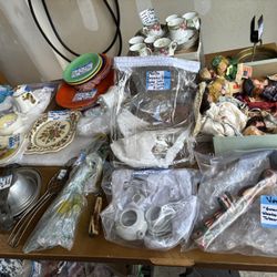 More Items Out For Antique/Vintage/Garage Sale Today