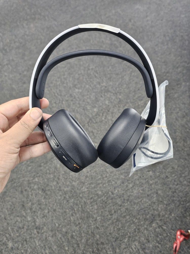 PS5 Pulse 3D Wireless Headset. ASK FOR RYAN. #4(contact info removed)294-01