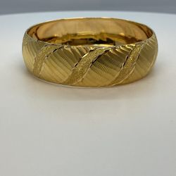 22K Gold Fancy Bracelet.  New 