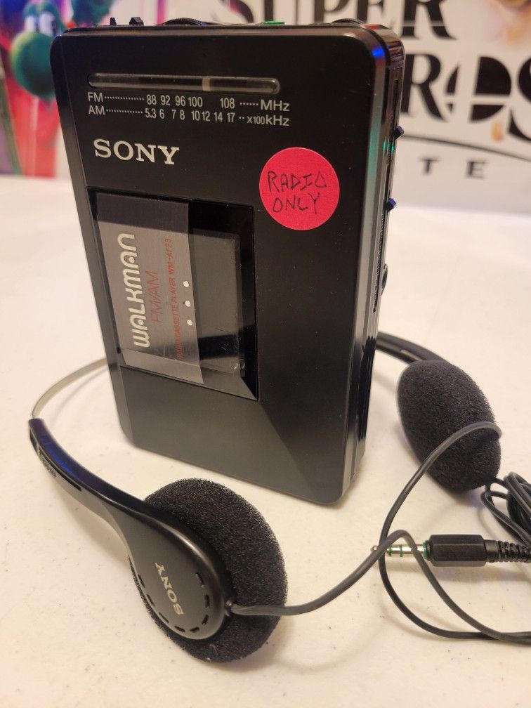 Vintage Sony Walkman WM-AF23 Working AM/FM Radio w/ Sony Headphones