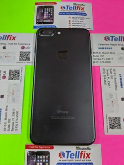 iPhone 7 Plus. 32GB. Factory unlocked. Like new condition. With warranty. + Free case !