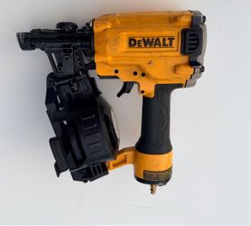 DeWALT 1-3/4 TO 3/4 In 15 Degree DW45RN Pneumatic Coil Roofing Nailer Used