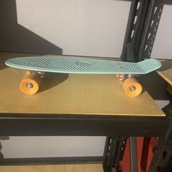 Classic Retro Plastic Cruiser Skateboard