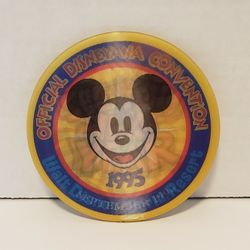 Disneyana Convention WDW 1995 - Lenticular Button (Mickey & Donald).


