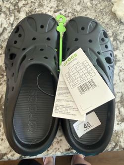 NEW Crocs Caged Clogs – Women’s Size 9 / Men’s Size 7 – Black