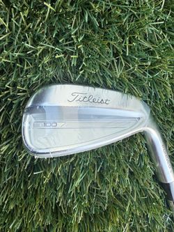 Titleist T100 Set P-8 Dynamic Gold 105 S300 Golf Pride Grips