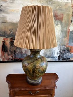 Vintage WESCAL Ceramic Table Lamp Tortoise Glaze MCM Green Brown Brass Pleated Shade