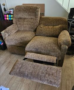 FREE 2 loveseats and 1 chair set