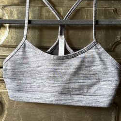 Lululemon women’s sports bra size 4