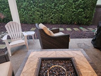 FIVE Piece Patio Sset 